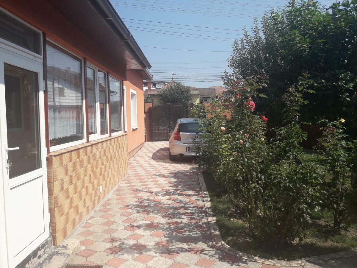 Olimpia Apartments Alba Iulia Exterior photo